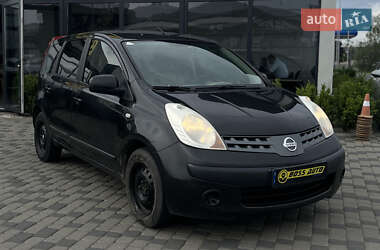 Хэтчбек Nissan Note 2006 в Мукачево