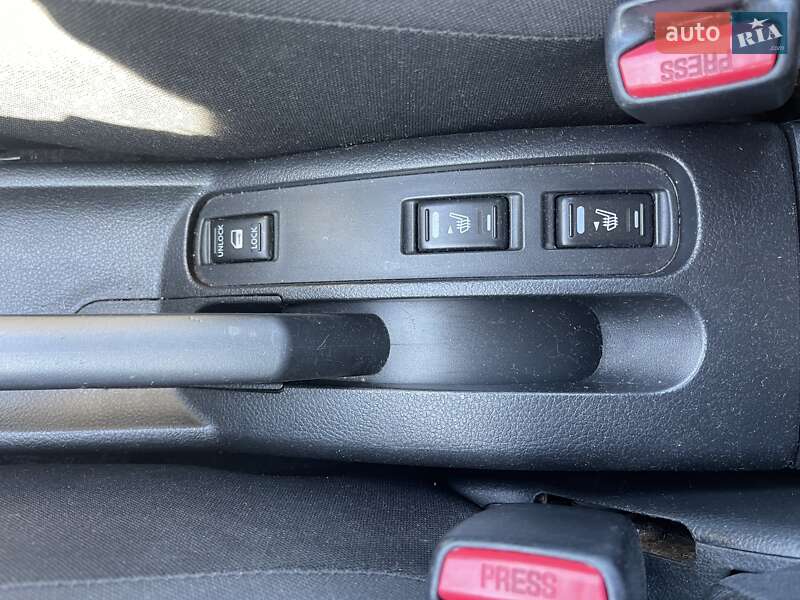 Хэтчбек Nissan Note 2006 в Киеве