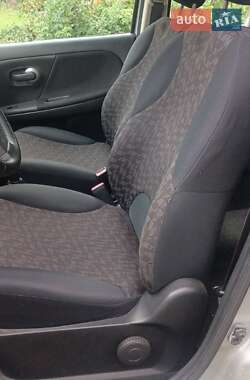 Хэтчбек Nissan Note 2007 в 