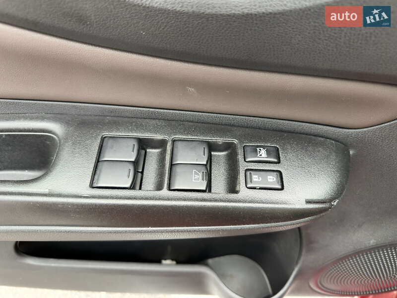 Хэтчбек Nissan Note 2017 в Киеве