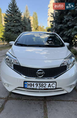 Хэтчбек Nissan Note 2015 в 