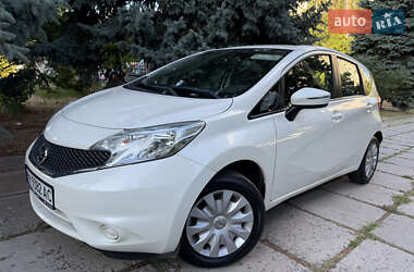 Хэтчбек Nissan Note 2015 в 