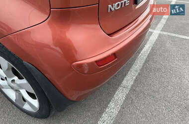 Хэтчбек Nissan Note 2007 в 
