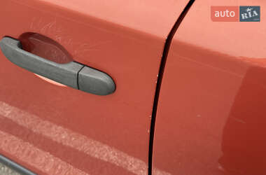 Хэтчбек Nissan Note 2007 в 