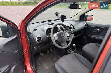 Хэтчбек Nissan Note 2007 в 