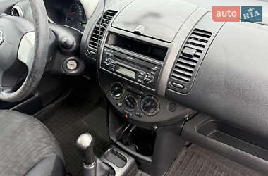 Хэтчбек Nissan Note 2007 в 