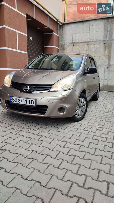 Хэтчбек Nissan Note 2012 в Хмельницком