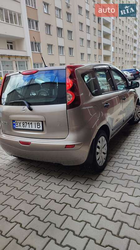 Хэтчбек Nissan Note 2012 в Хмельницком