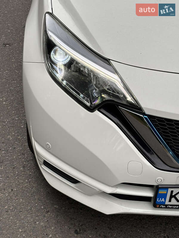 Хэтчбек Nissan Note 2018 в Киеве