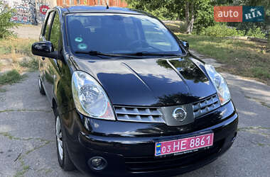 Хэтчбек Nissan Note 2006 в 