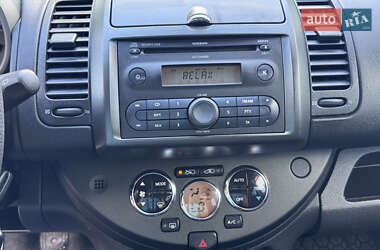 Хэтчбек Nissan Note 2006 в 
