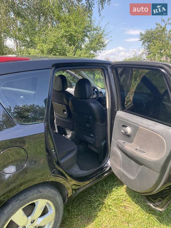 Хэтчбек Nissan Note 2008 в Змиеве