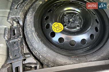 Хэтчбек Nissan Note 2006 в 