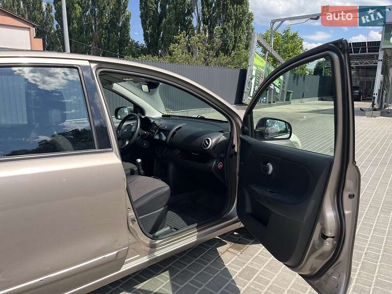 Хэтчбек Nissan Note 2011 в Кропивницком