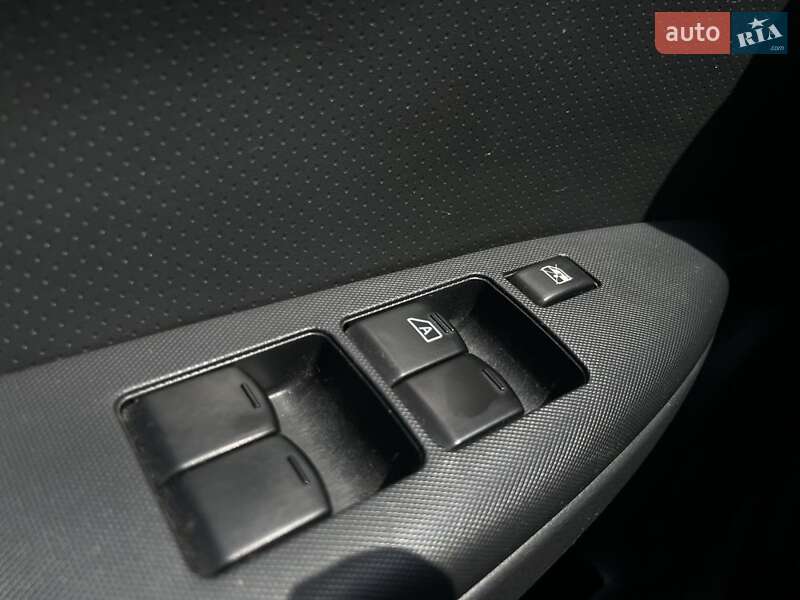 Хэтчбек Nissan Note 2011 в Кропивницком