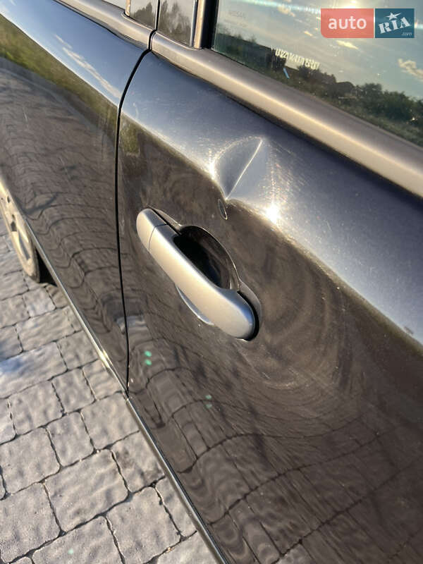 Хетчбек Nissan Note 2011 в Львові