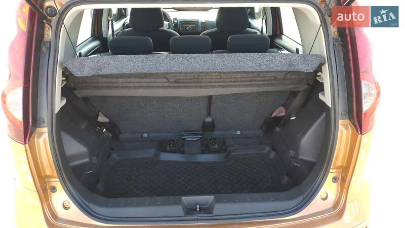 Хетчбек Nissan Note 2010 в Фастові