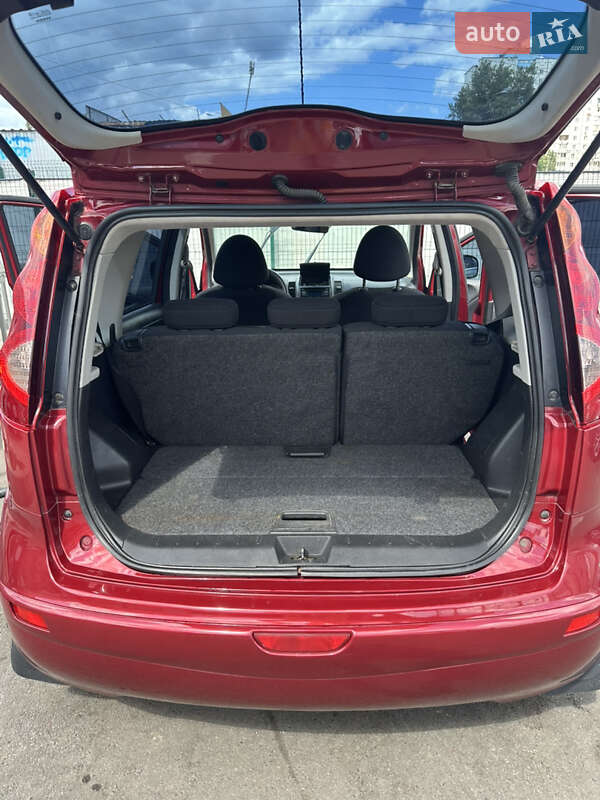 Хэтчбек Nissan Note 2011 в Киеве