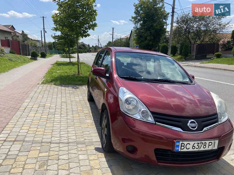 Хэтчбек Nissan Note 2011 в Львове