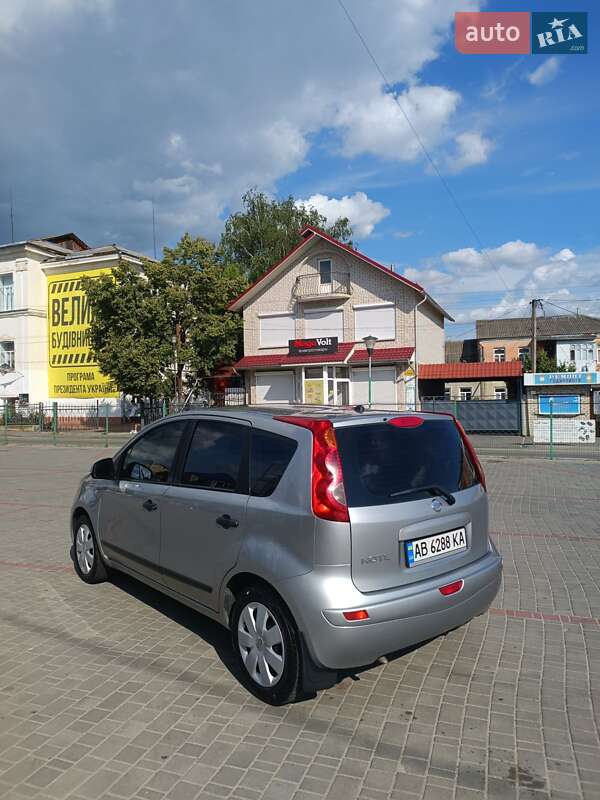 Хэтчбек Nissan Note 2008 в Могилев-Подольске