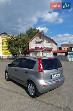 Хэтчбек Nissan Note 2008 в 