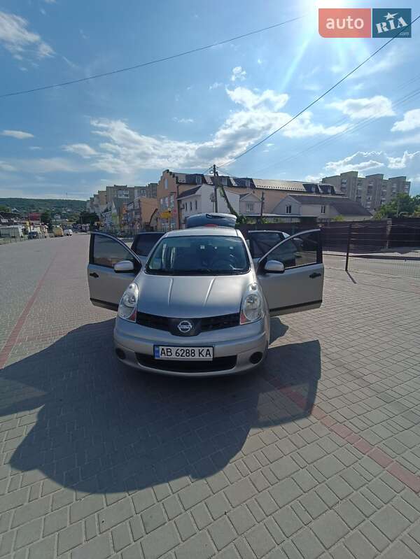 Хэтчбек Nissan Note 2008 в Могилев-Подольске