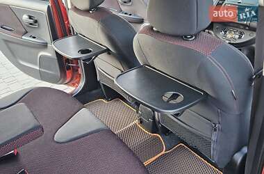 Хэтчбек Nissan Note 2007 в 