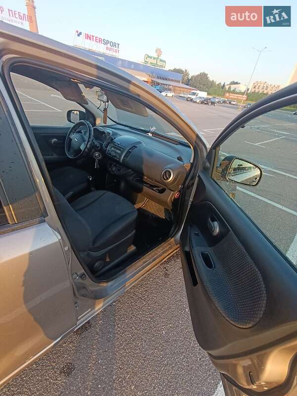 Хэтчбек Nissan Note 2008 в Львове