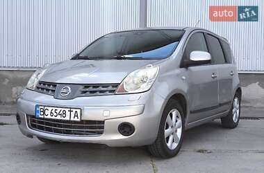 Хэтчбек Nissan Note 2008 в 