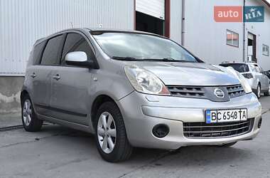 Хэтчбек Nissan Note 2008 в 
