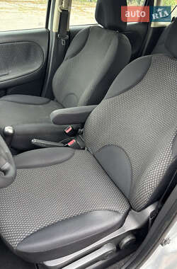 Хэтчбек Nissan Note 2008 в 