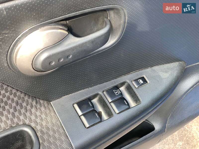 Хэтчбек Nissan Note 2006 в Виннице