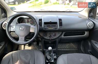 Хэтчбек Nissan Note 2006 в 