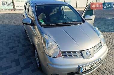 Хэтчбек Nissan Note 2007 в 
