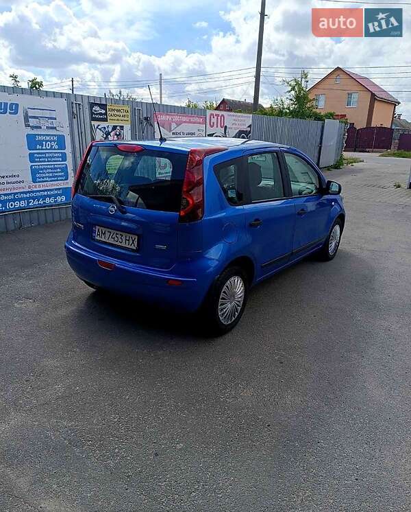 Хетчбек Nissan Note 2011 в Звягелі фото 2 Хетчбек Nissan Note 2011 в Звягелі