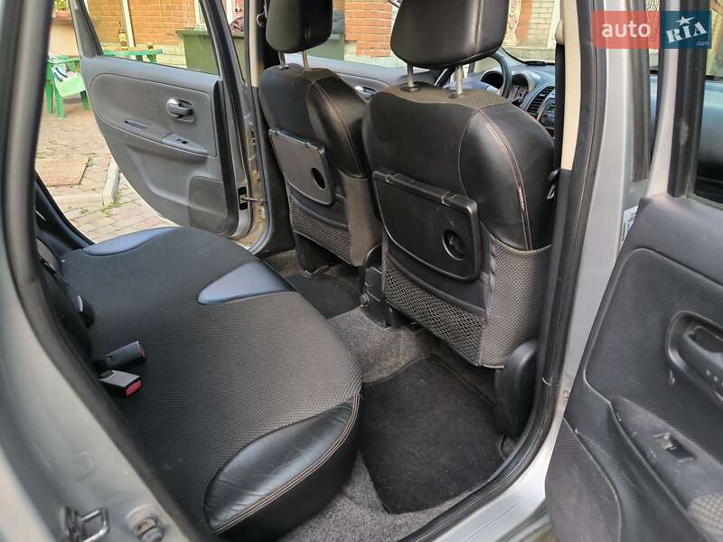 Хэтчбек Nissan Note 2008 в Гадяче