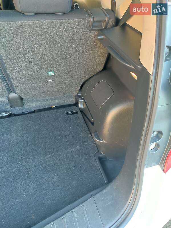 Хэтчбек Nissan Note 2015 в Краматорске