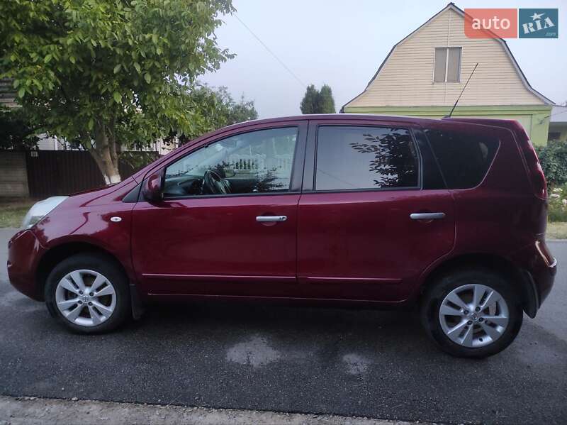 Хэтчбек Nissan Note 2011 в Борисполе