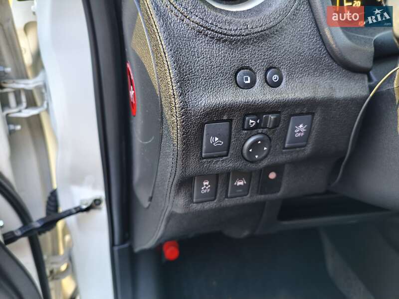 Хэтчбек Nissan Note 2018 в Киеве