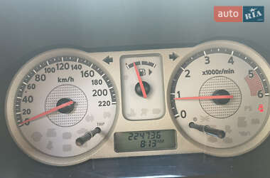 Хэтчбек Nissan Note 2007 в 