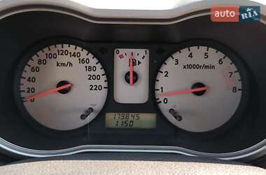 Хэтчбек Nissan Note 2007 в 