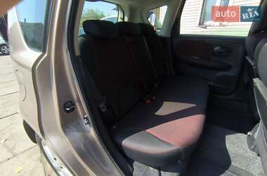 Хэтчбек Nissan Note 2007 в 