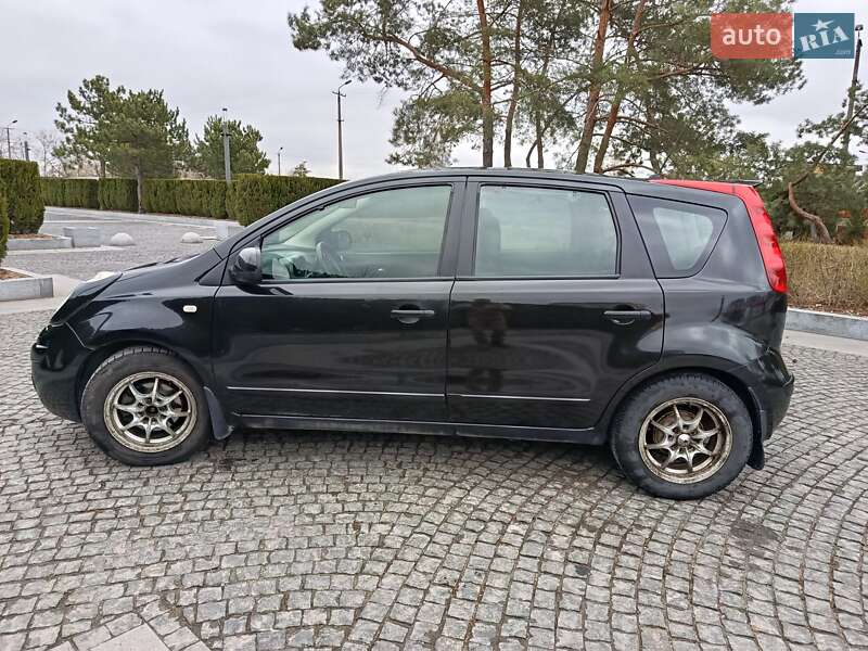 Хэтчбек Nissan Note 2007 в Павлограде