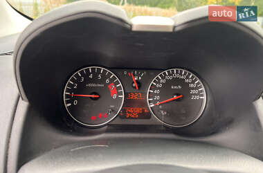Хэтчбек Nissan Note 2009 в 