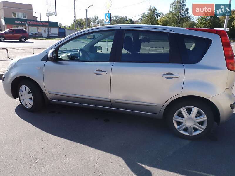 Хетчбек Nissan Note 2006 в Миргороді