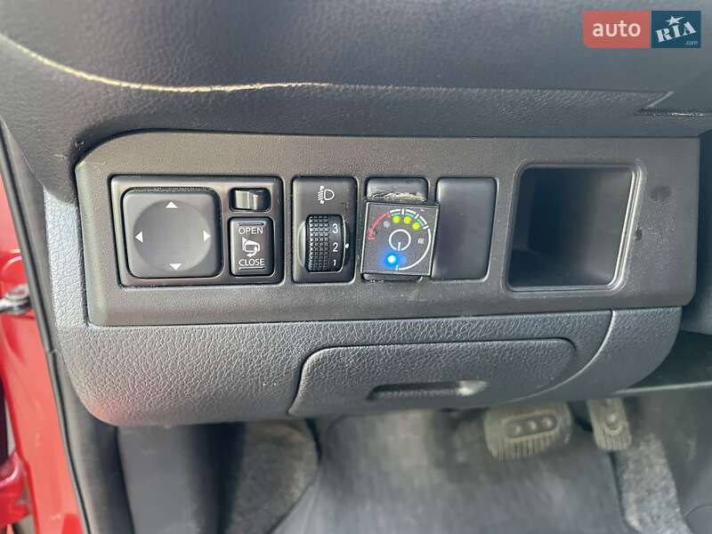 Хэтчбек Nissan Note 2008 в Киеве