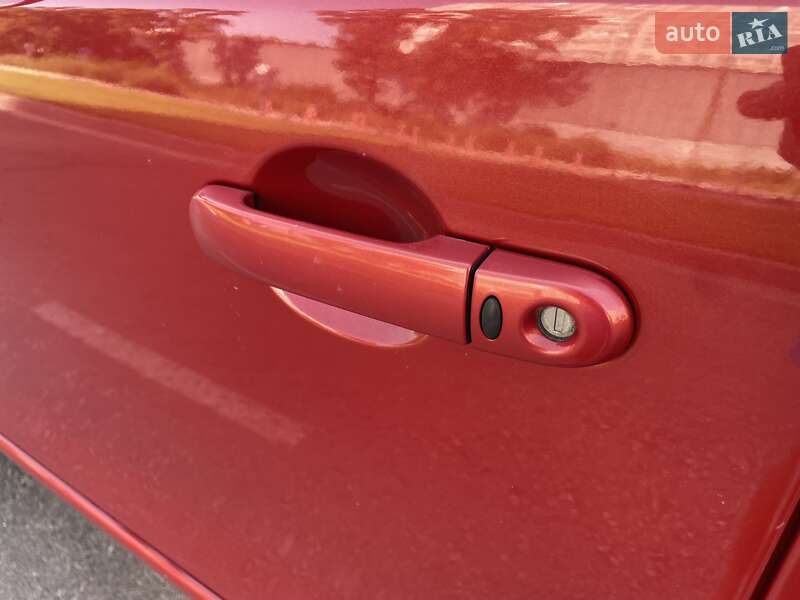 Хэтчбек Nissan Note 2008 в Киеве