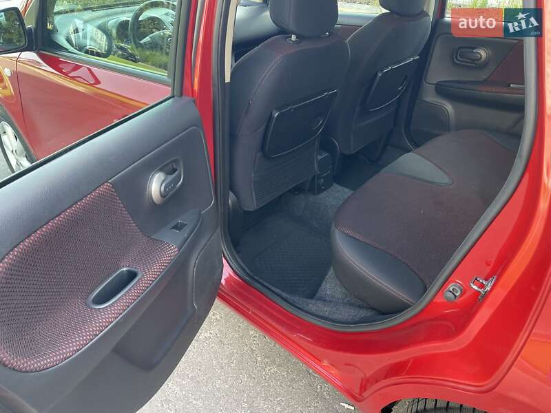 Хэтчбек Nissan Note 2008 в Киеве