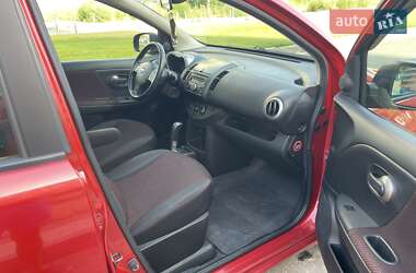 Хэтчбек Nissan Note 2008 в 