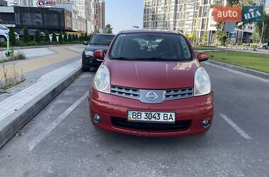 Хэтчбек Nissan Note 2008 в 